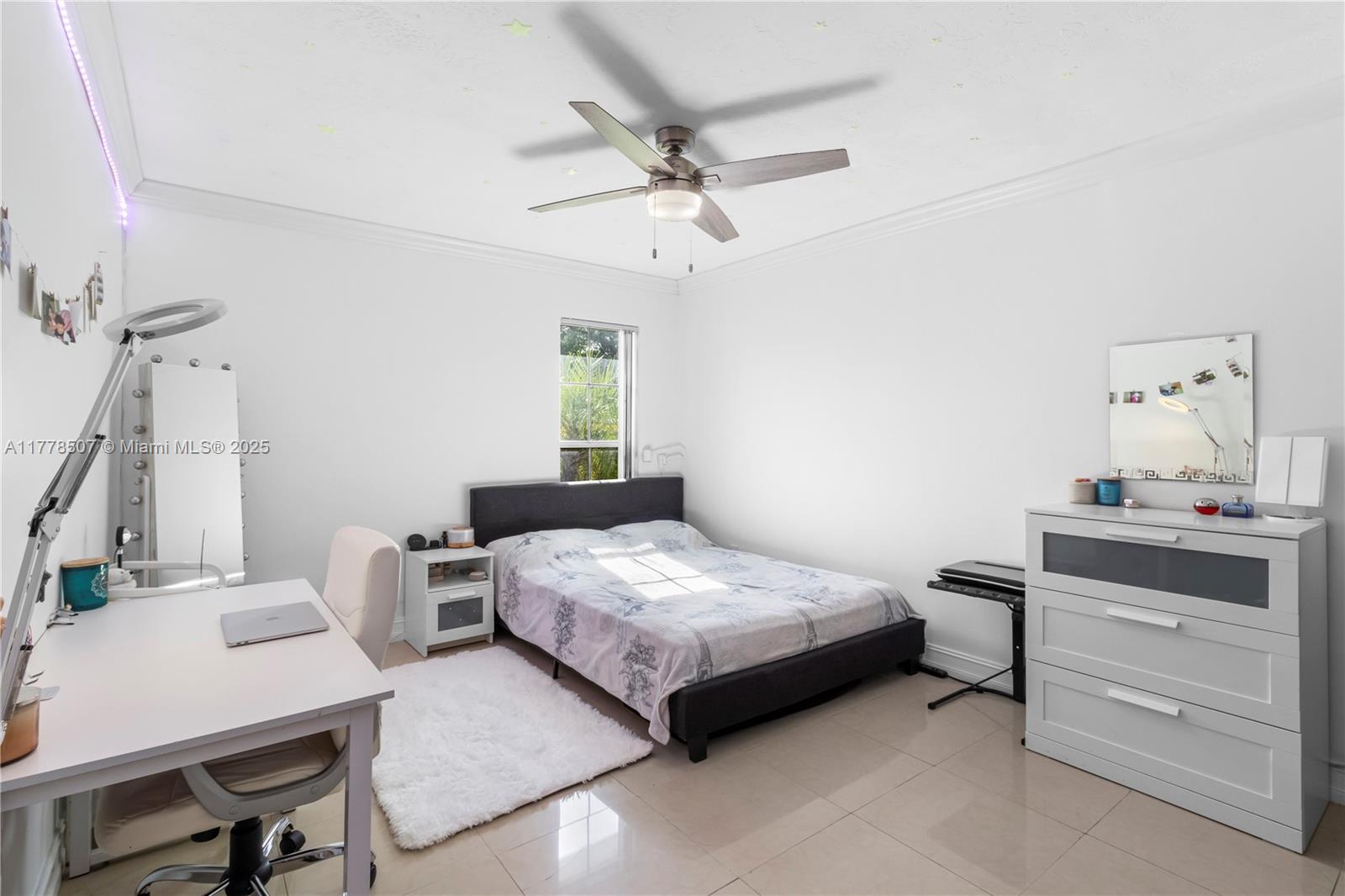 NORTH LAKE ESTATES - Residential
