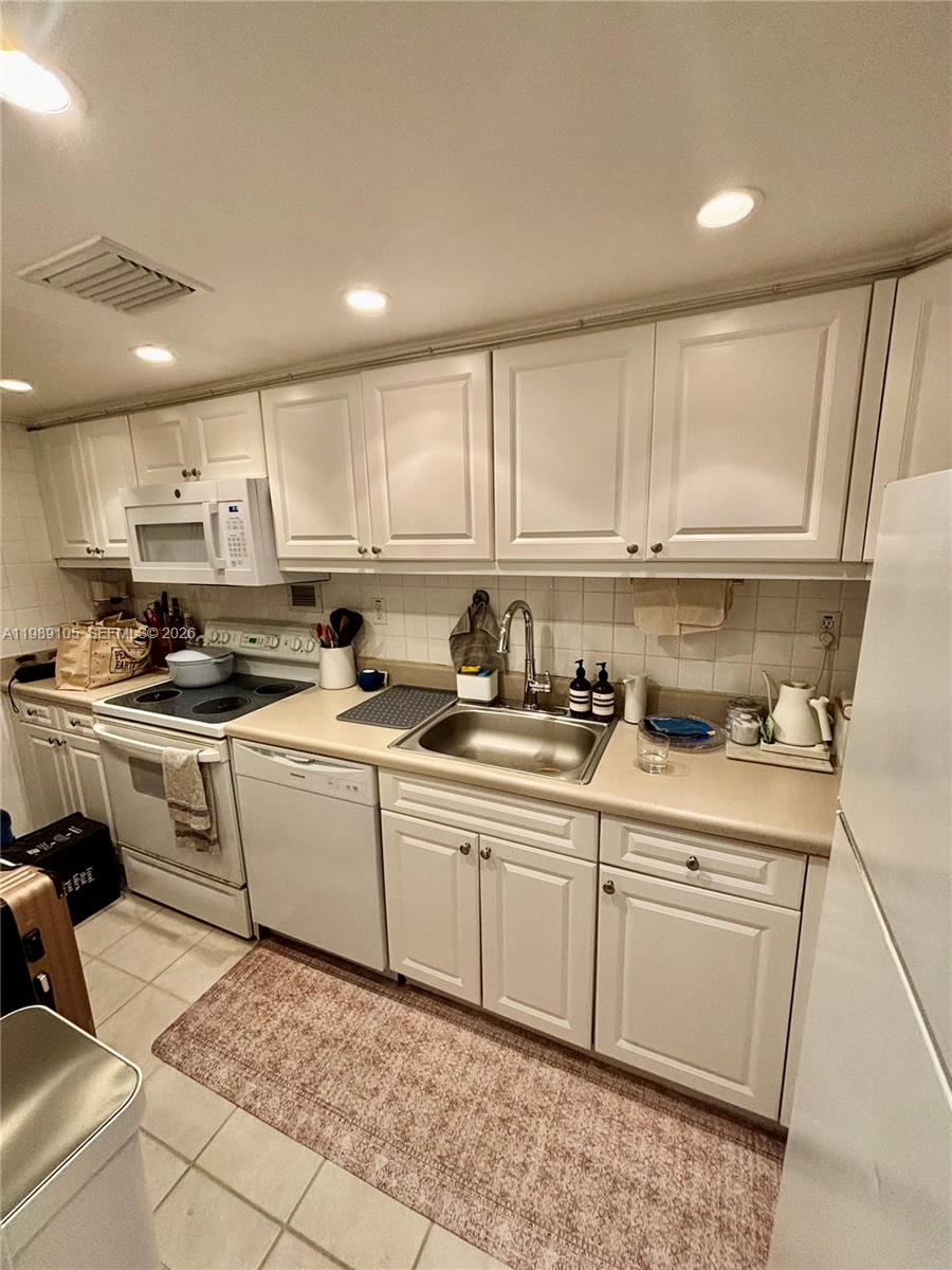 MIRADOR 1000 CONDO - Residential