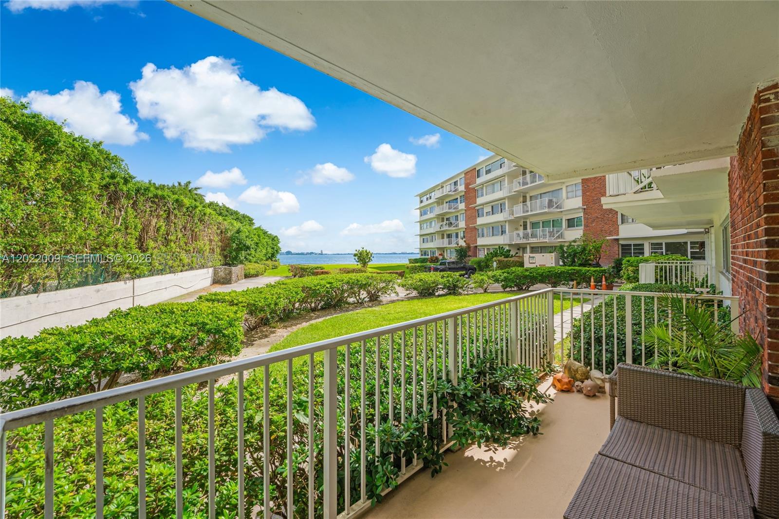 THE SHORES CONDO - Residential