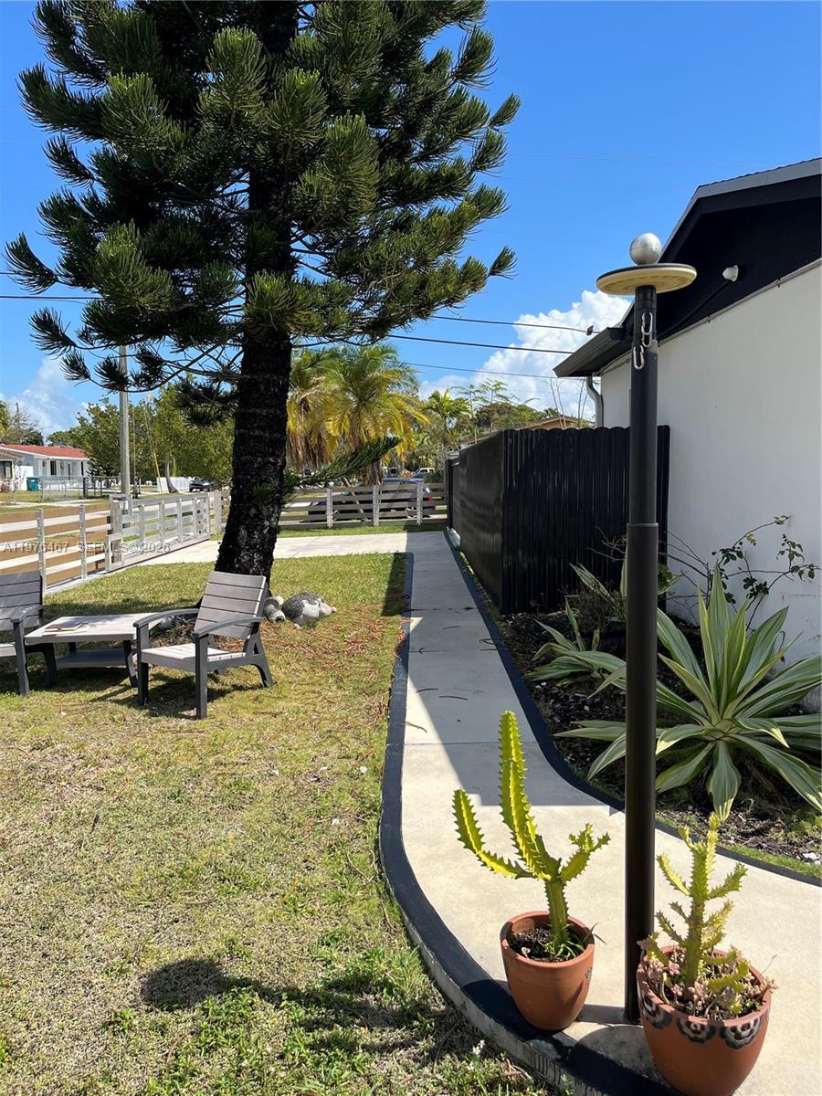 BENSON MANOR - Residential