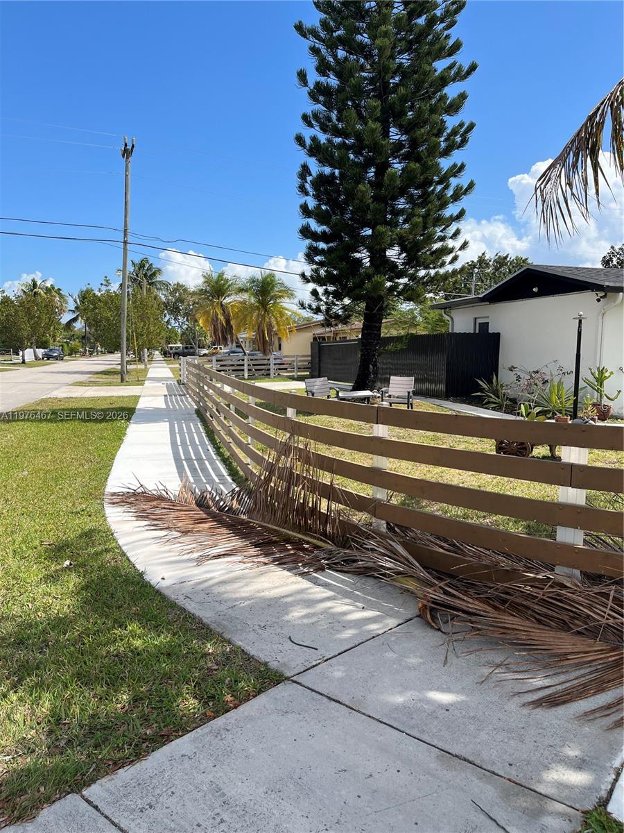 BENSON MANOR - Residential