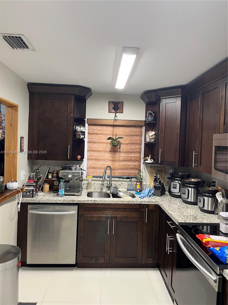 BENSON MANOR - Residential