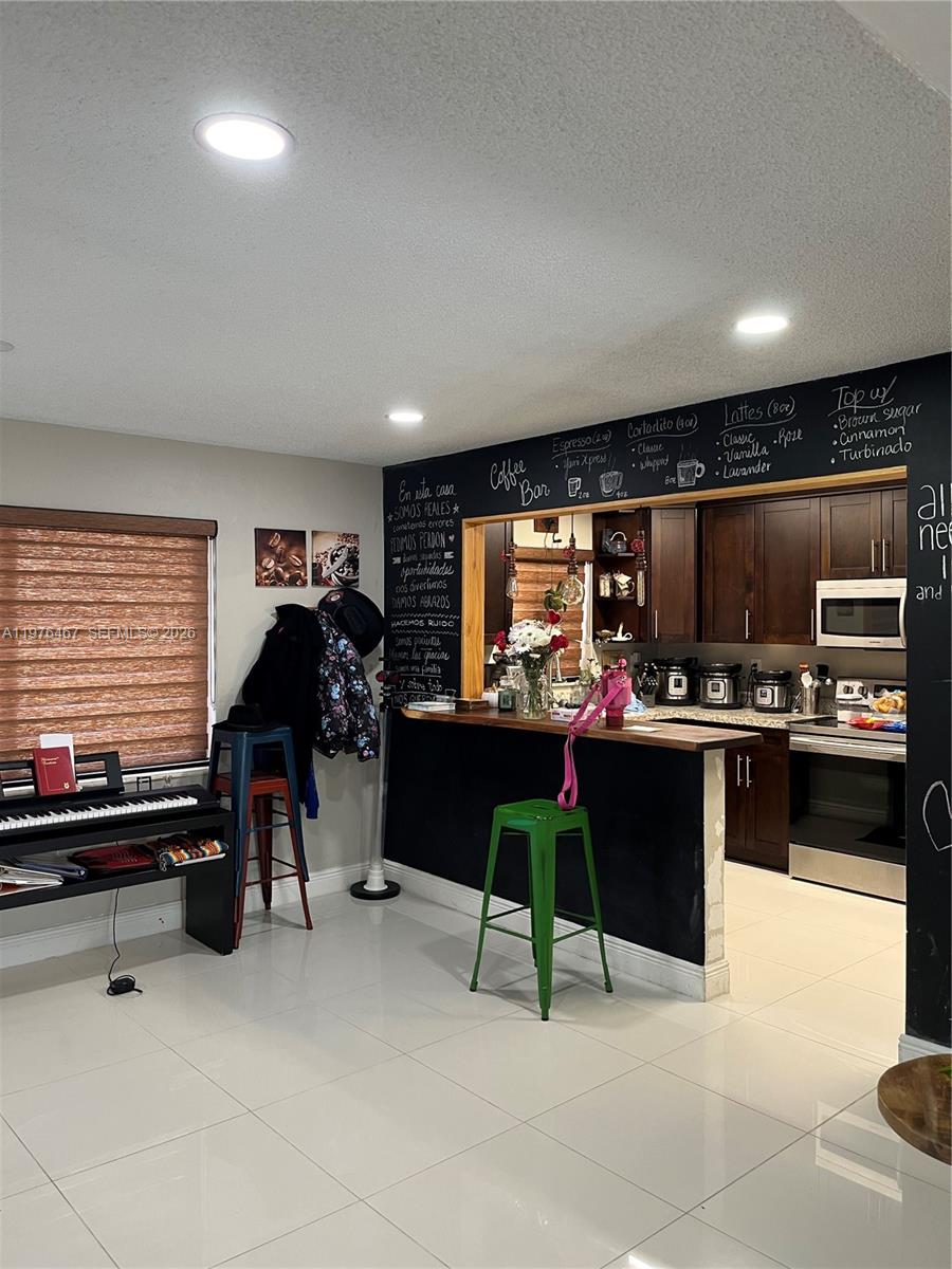 BENSON MANOR - Residential