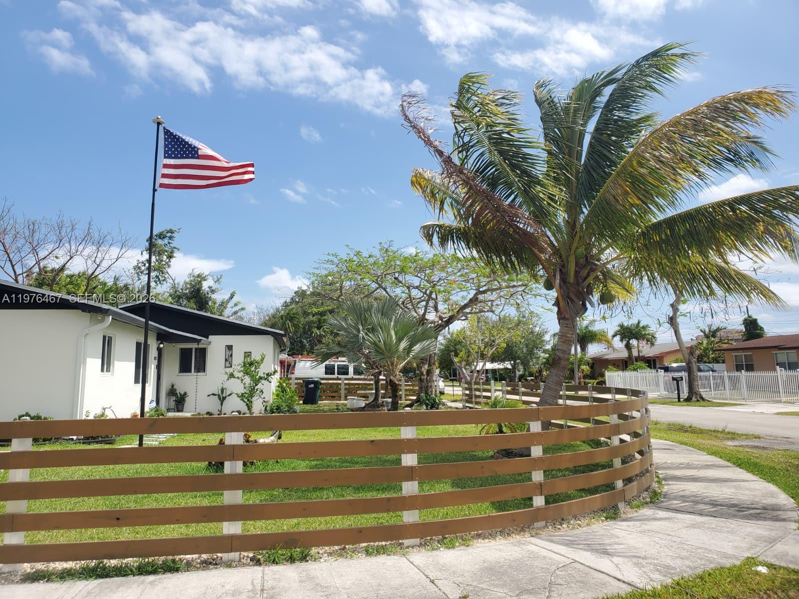 BENSON MANOR - Residential