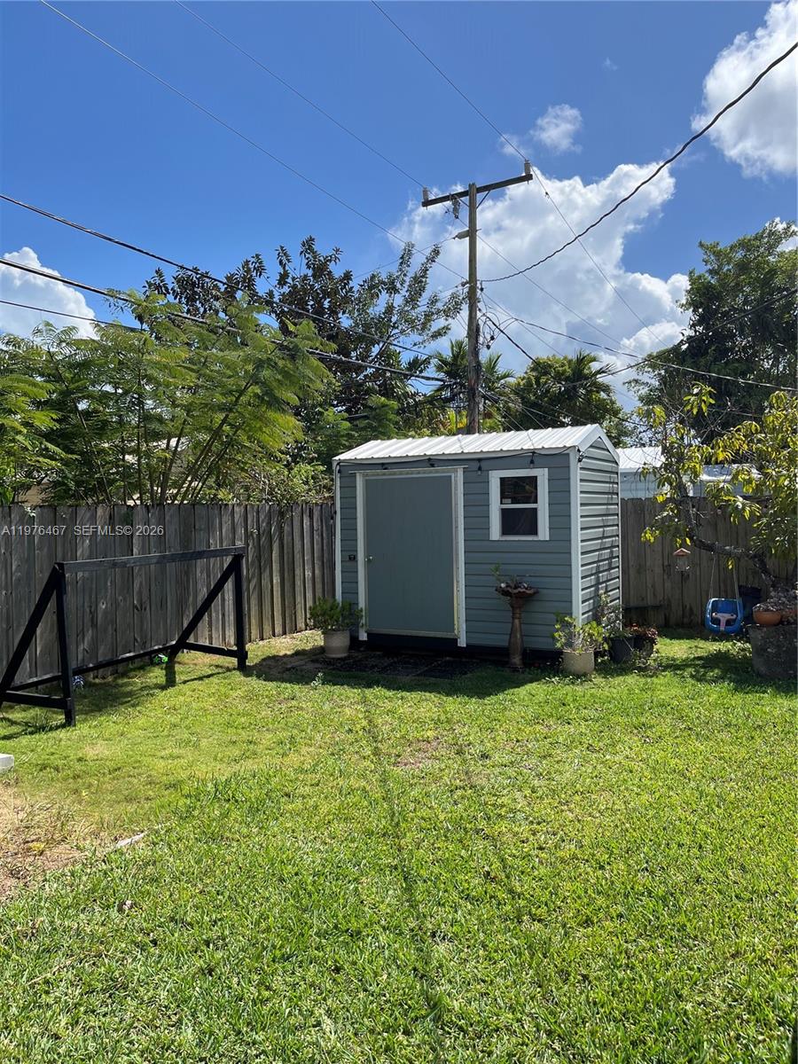 BENSON MANOR - Residential