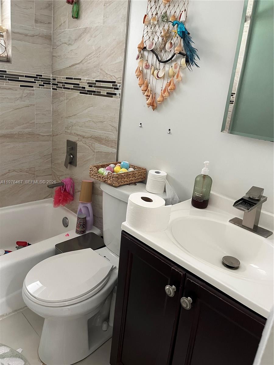 BENSON MANOR - Residential