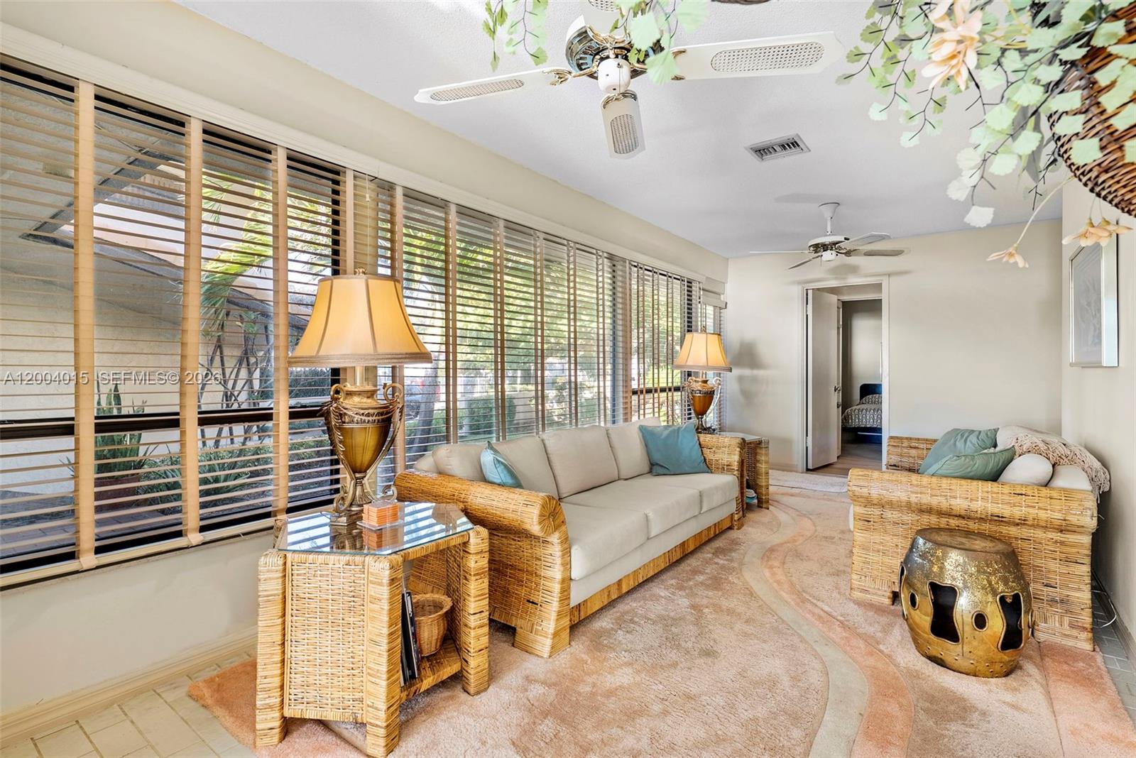 LAUDERDALE BEACH - Residential