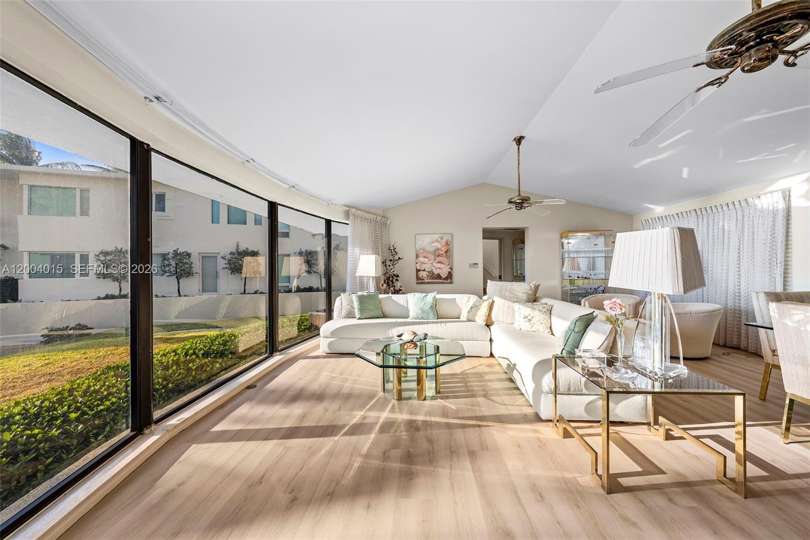 LAUDERDALE BEACH - Residential