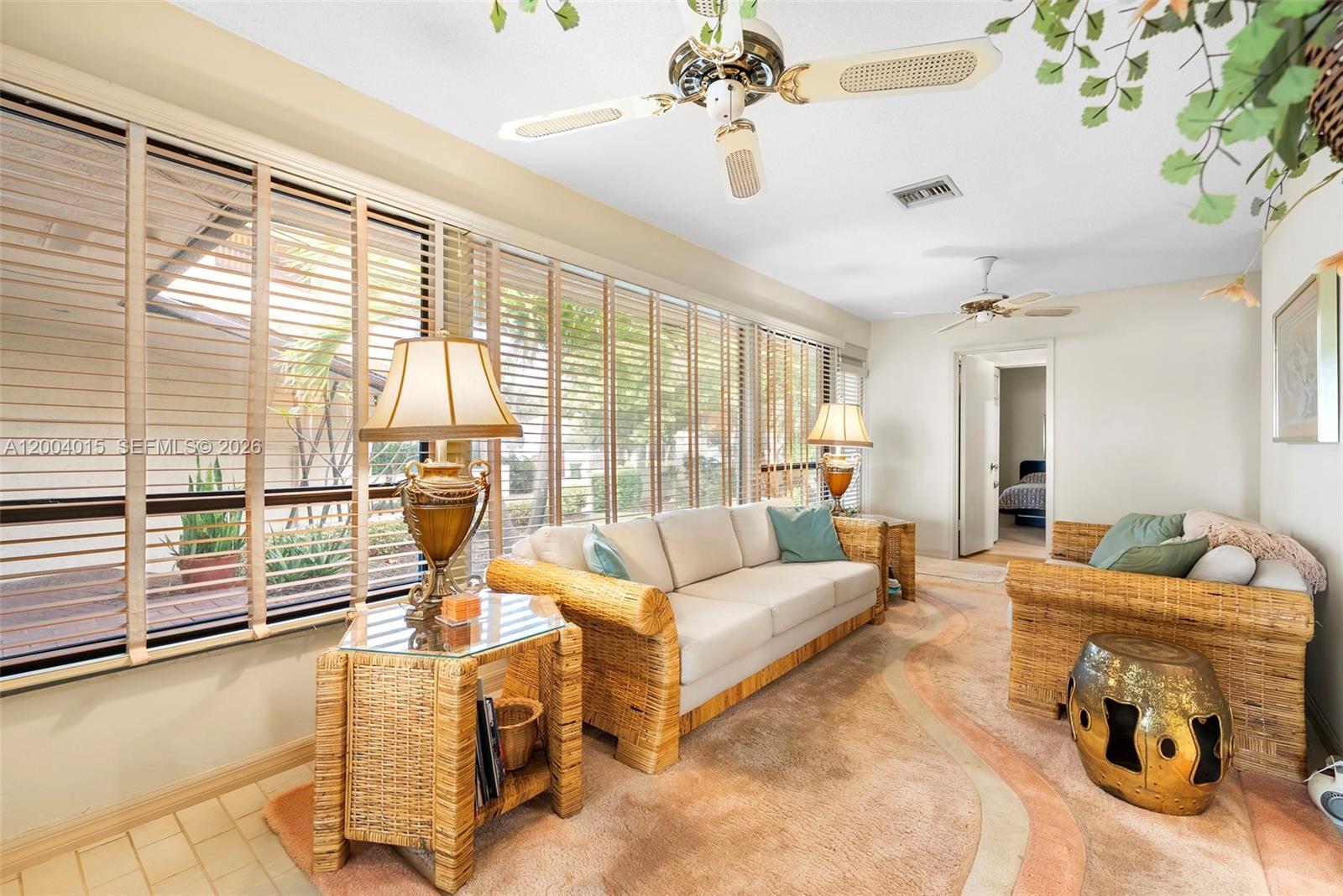 LAUDERDALE BEACH - Residential