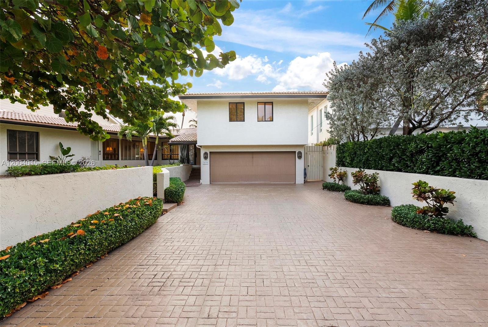 LAUDERDALE BEACH - Residential