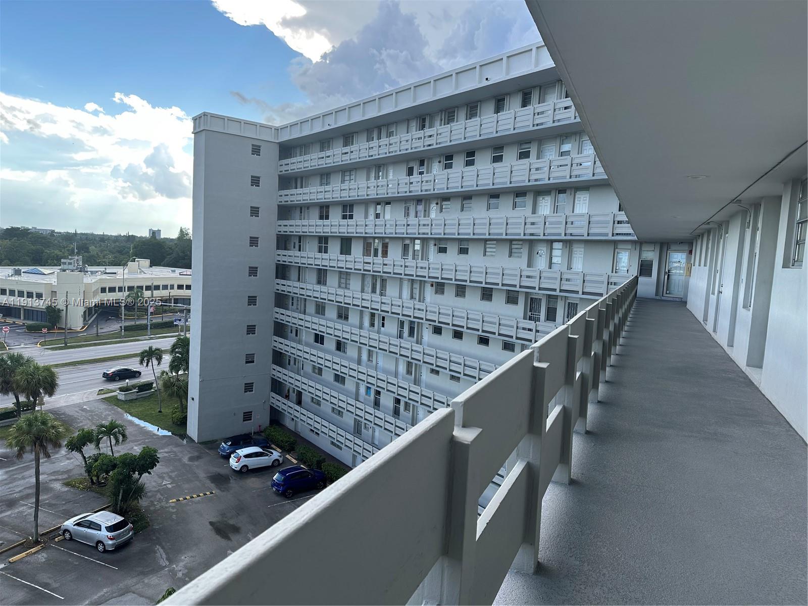 FIFITH MOORINGS CONDO - Residential