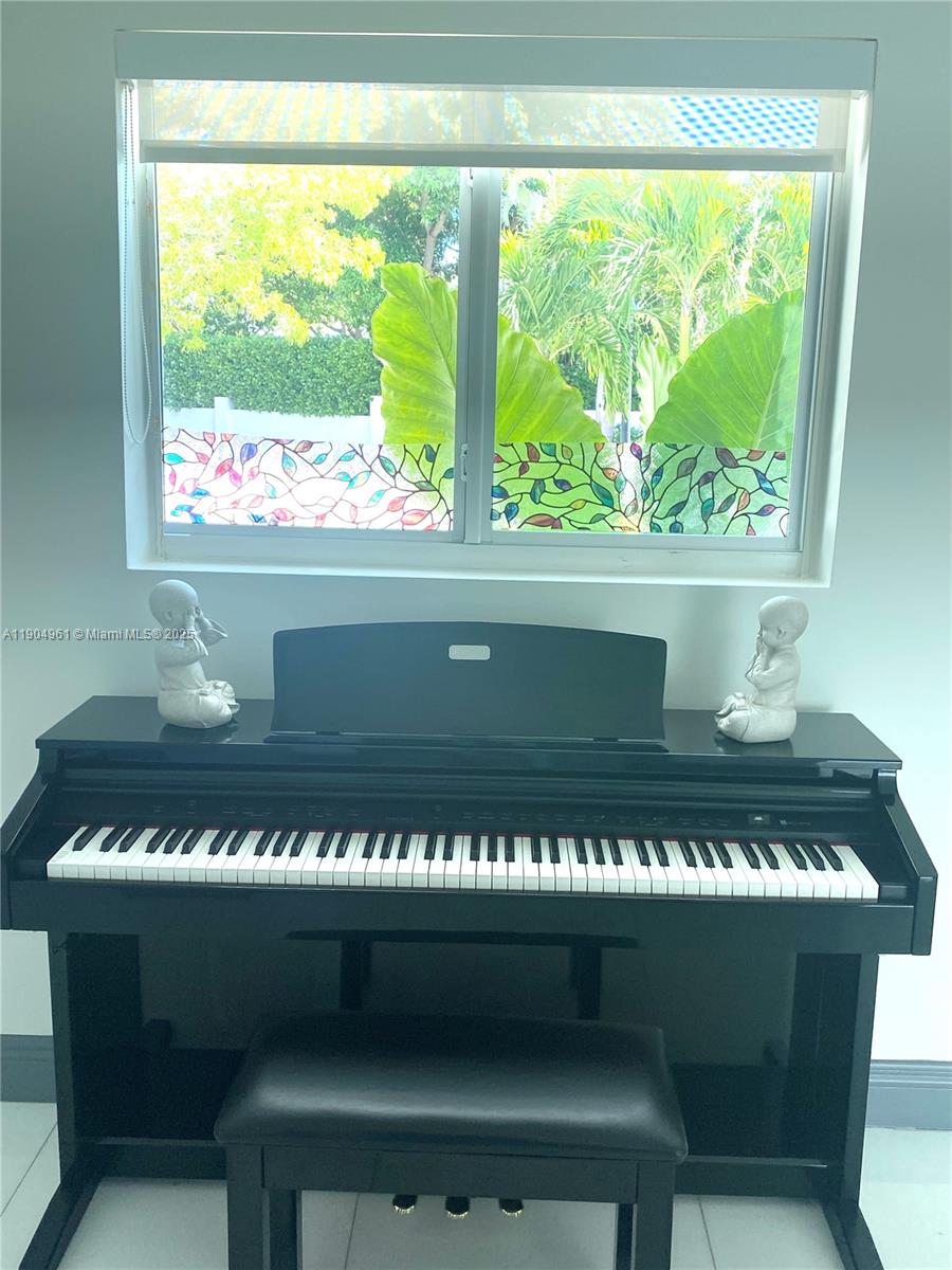 KEYSTONE ISLAND NO 1 - Residential Lease