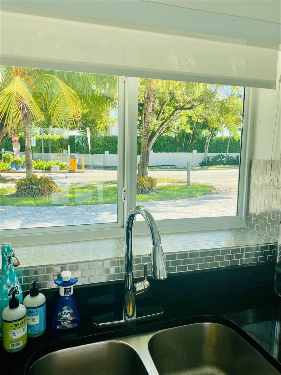 KEYSTONE ISLAND NO 1 - Residential Lease