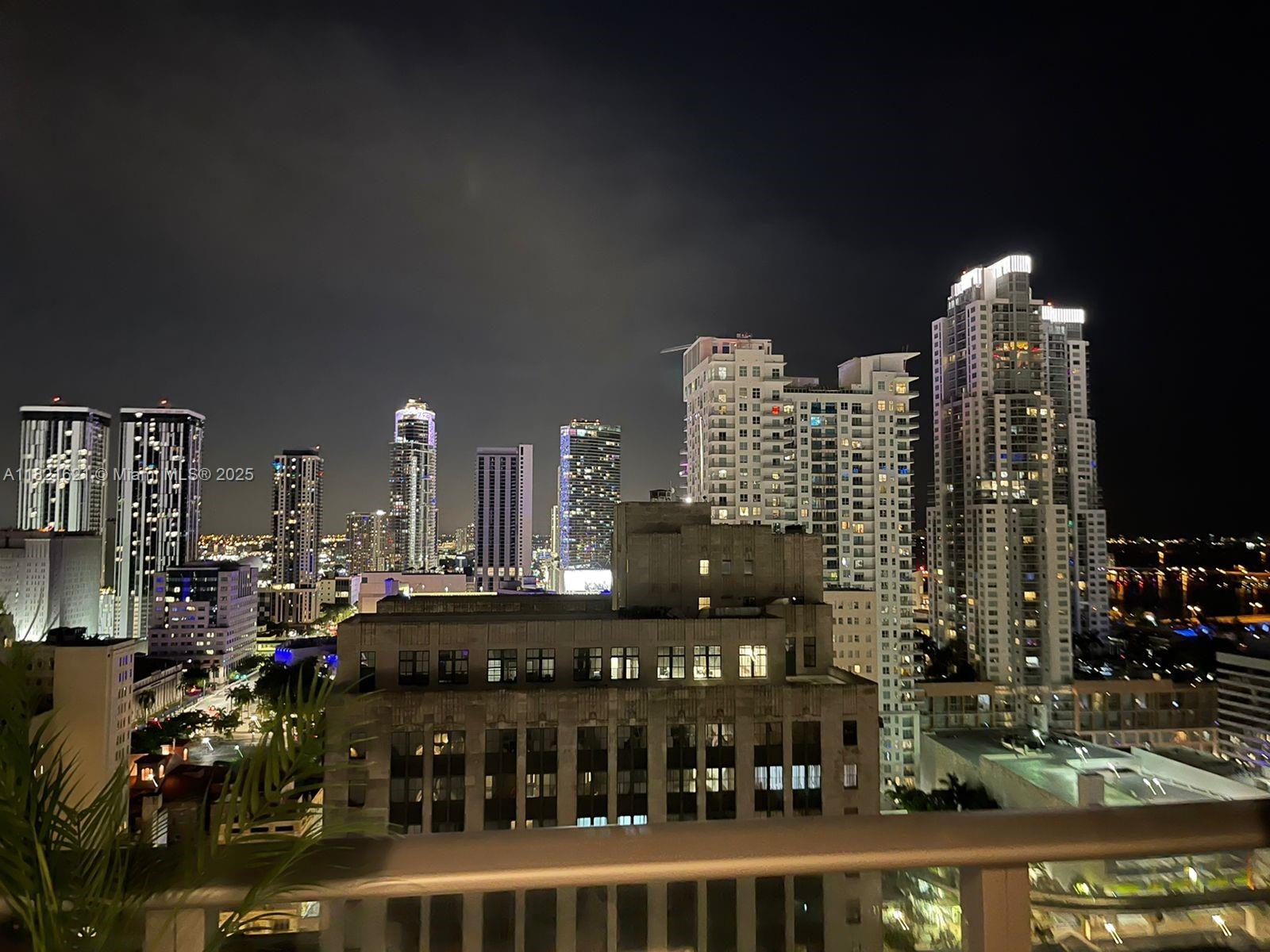 CENTRO CONDO - Residential