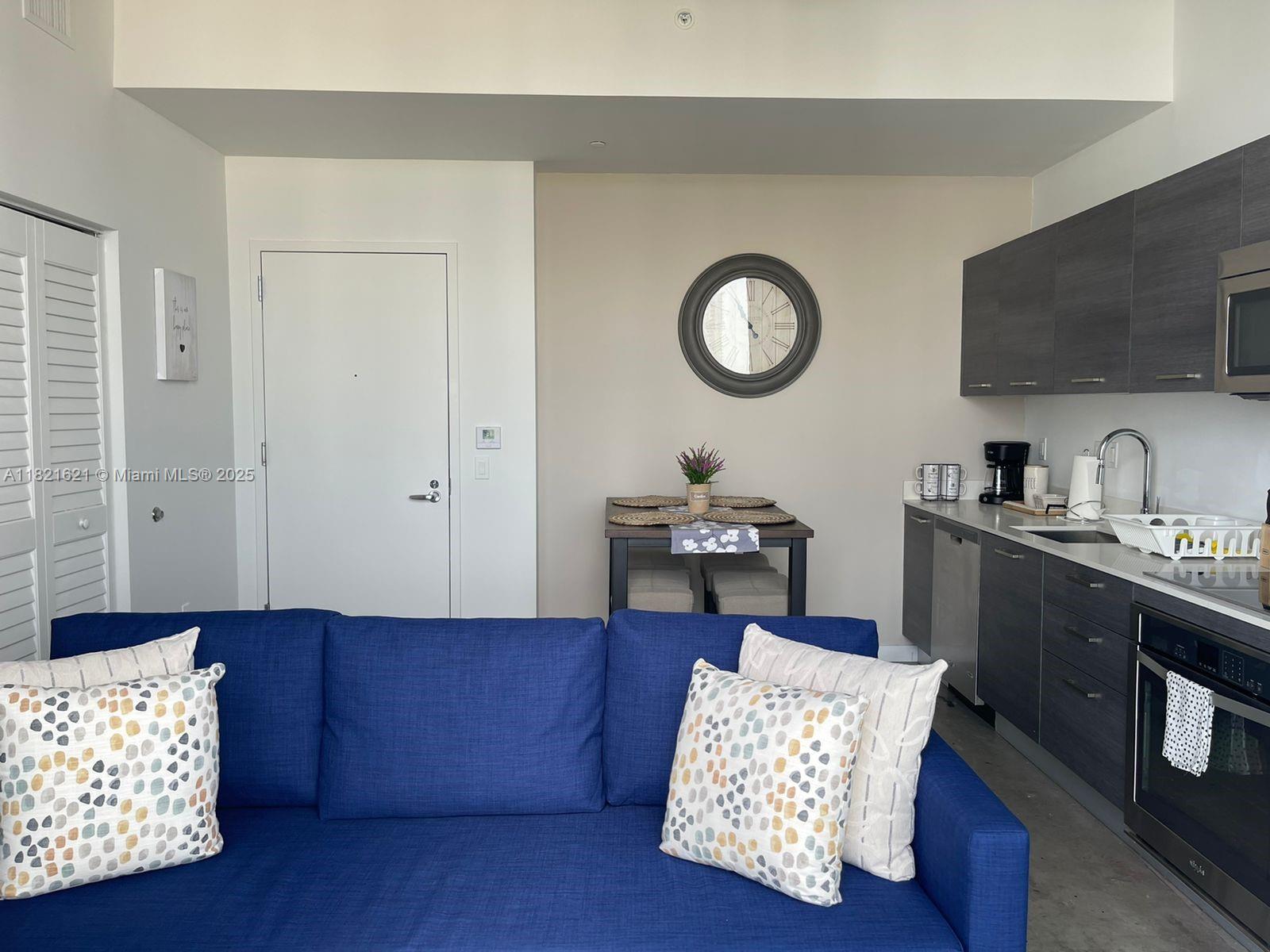 CENTRO CONDO - Residential