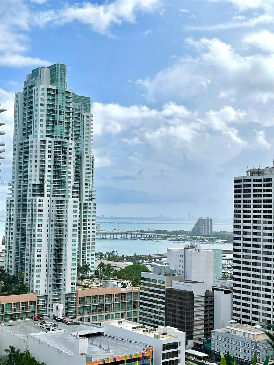 151 Se 1st St 2406, Miami, Broward County, Florida - 1 Bedrooms  
1 Bathrooms - 