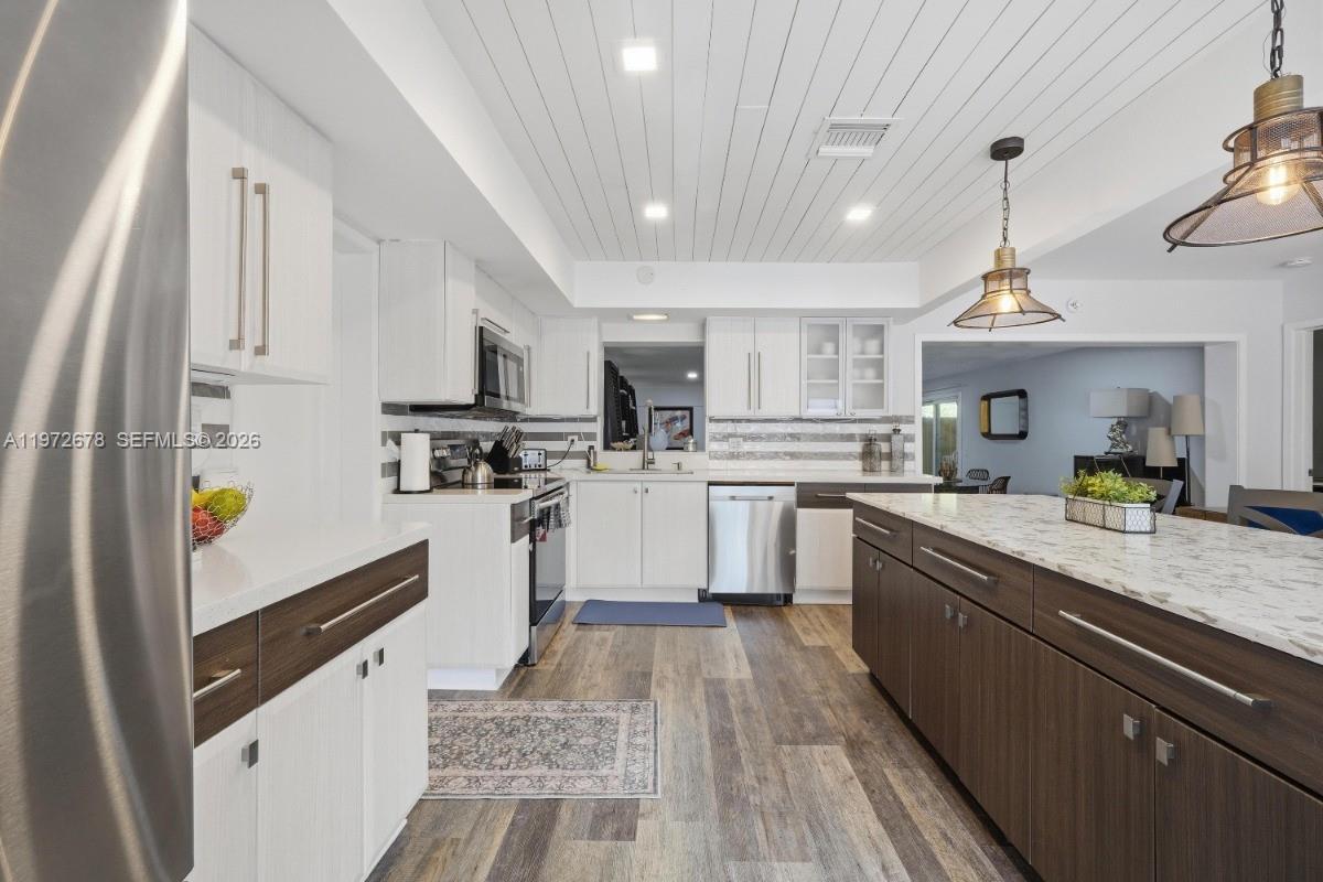LAKE RIDGE ADDITION - Residential Income