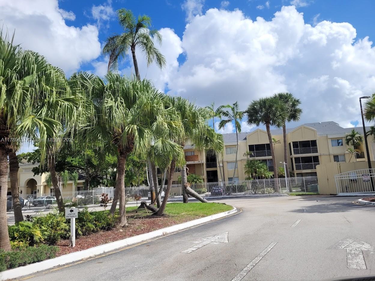 Rental Property at 5720 Rock Island Rd 397, Tamarac, Broward County, Florida - Bedrooms: 2 
Bathrooms: 2  - $2,100 MO.