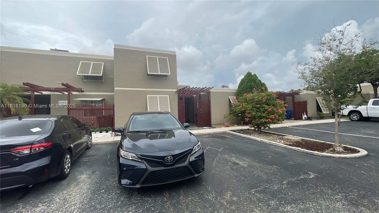 EVERGLADES SUGAR & LAND C - Residential