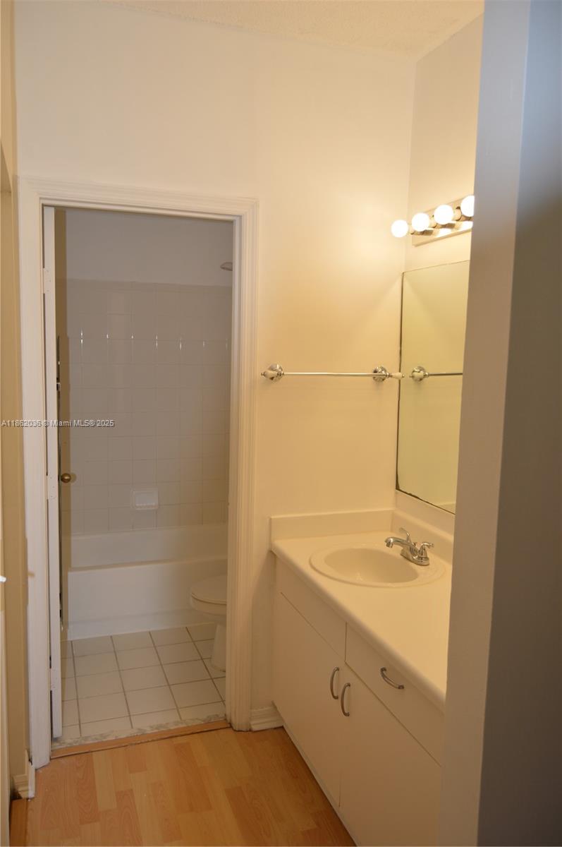 SECTORS 3 & 4 BOUNDARY PL - Residential Lease