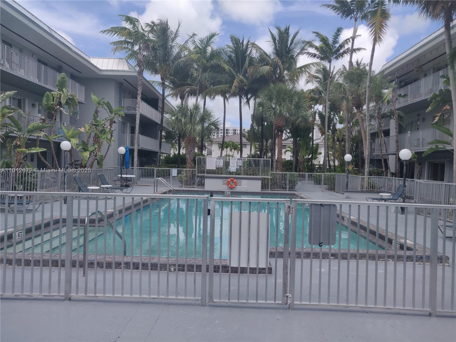SILVER PALMS AT DADELAND - Residential Lease