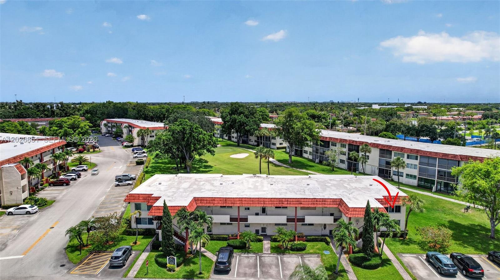 HOLLYBROOK GOLF AND - Residential