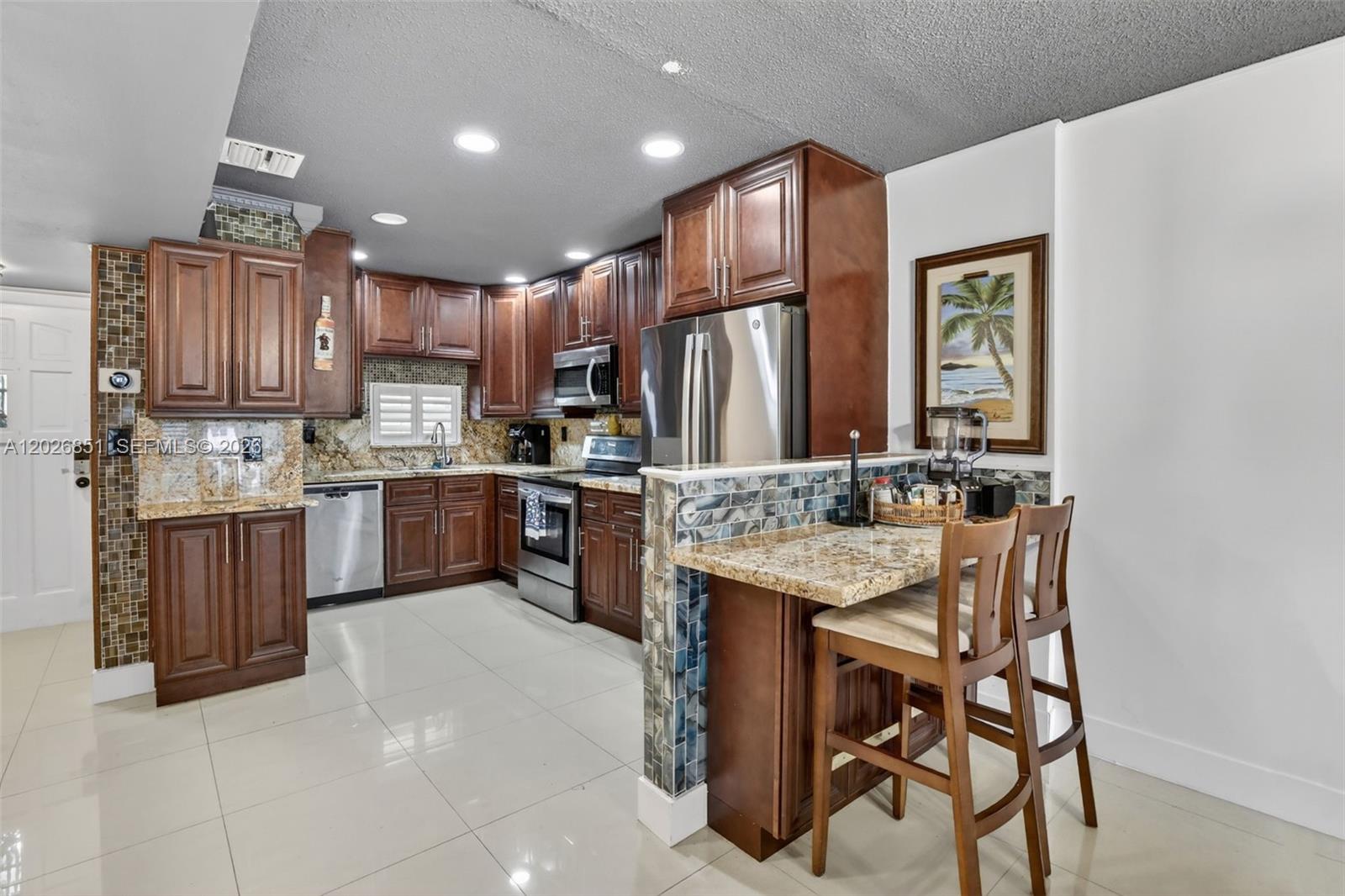HOLLYBROOK GOLF AND - Residential