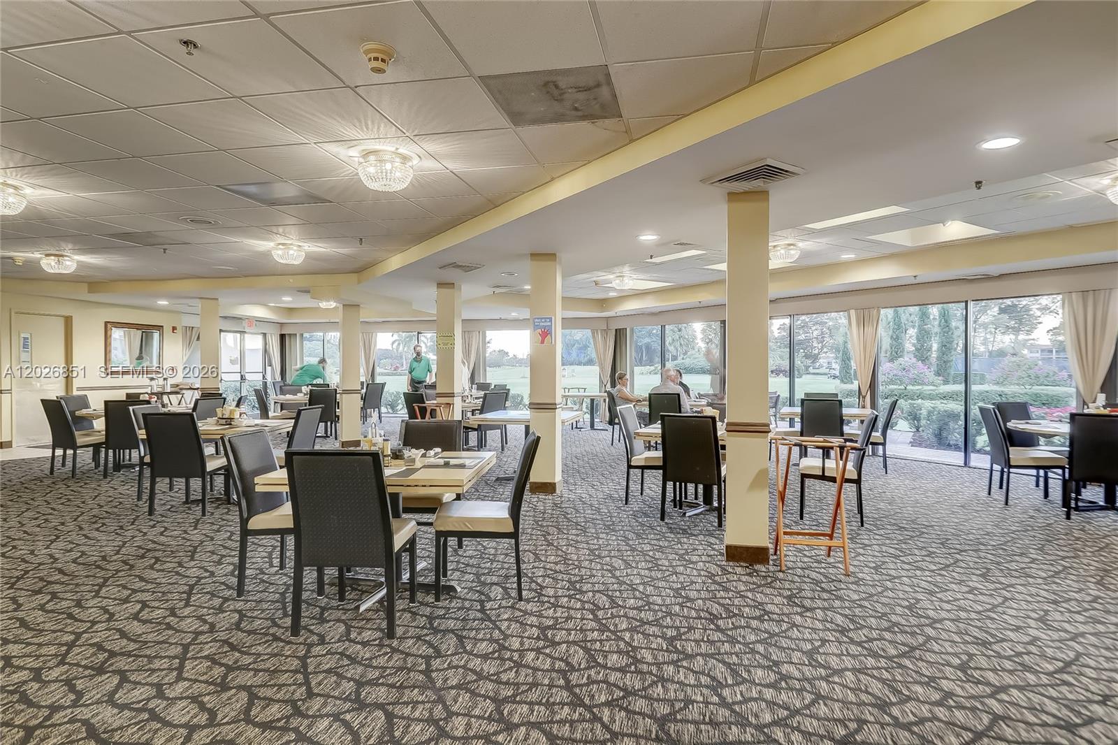 HOLLYBROOK GOLF AND - Residential