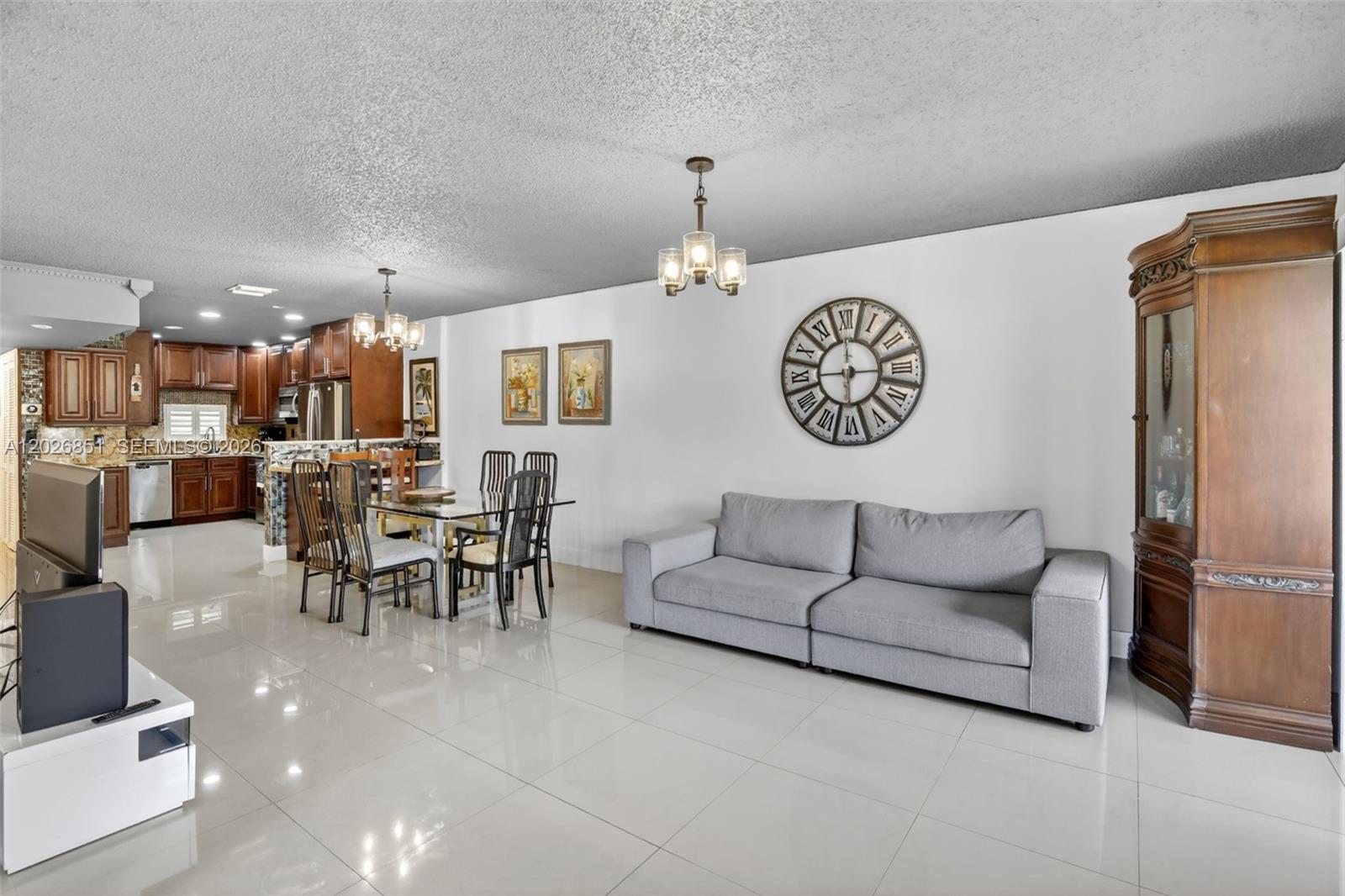 HOLLYBROOK GOLF AND - Residential