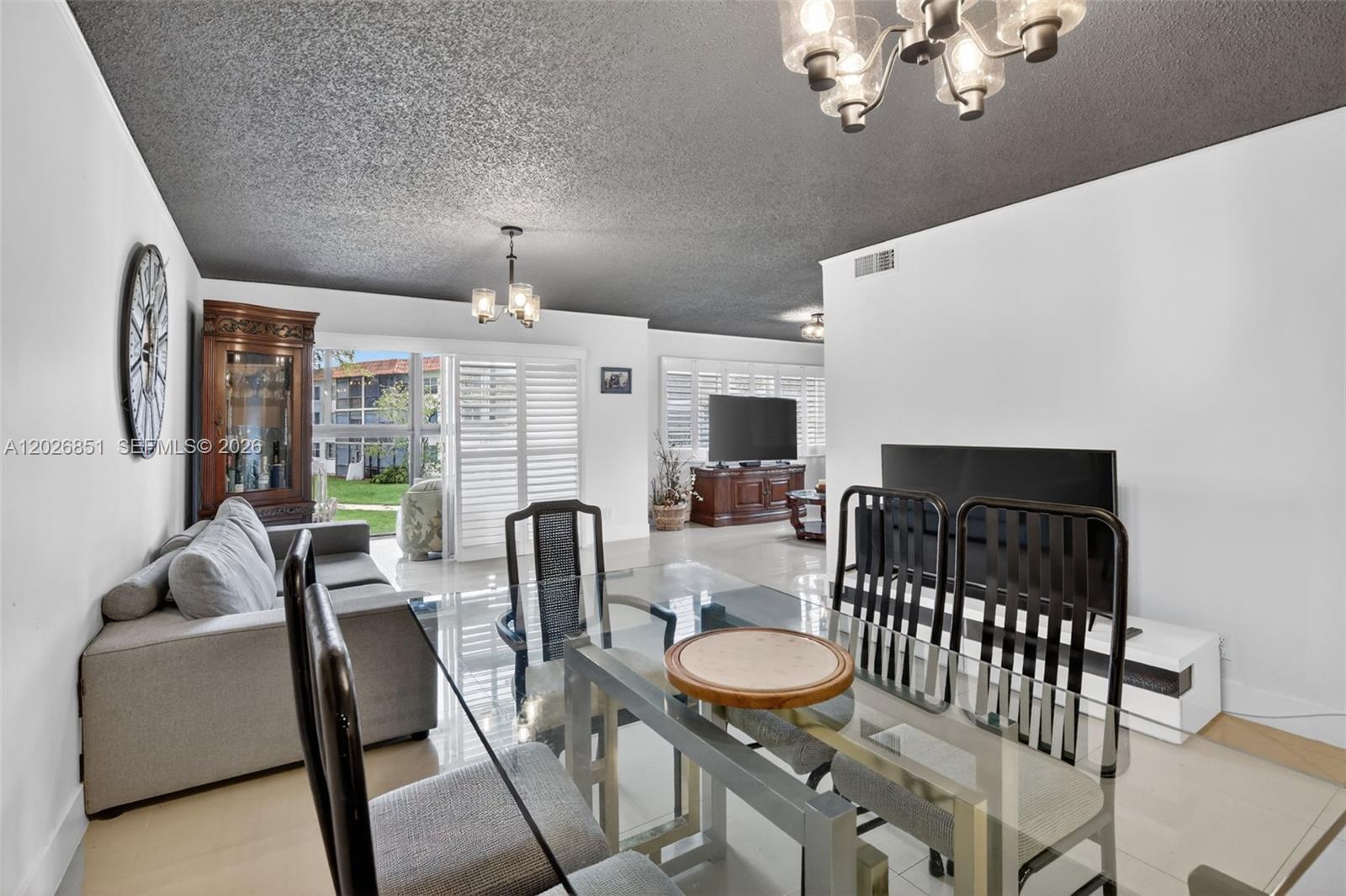 HOLLYBROOK GOLF AND - Residential