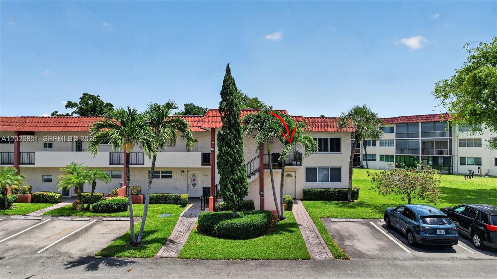 HOLLYBROOK GOLF AND - Residential