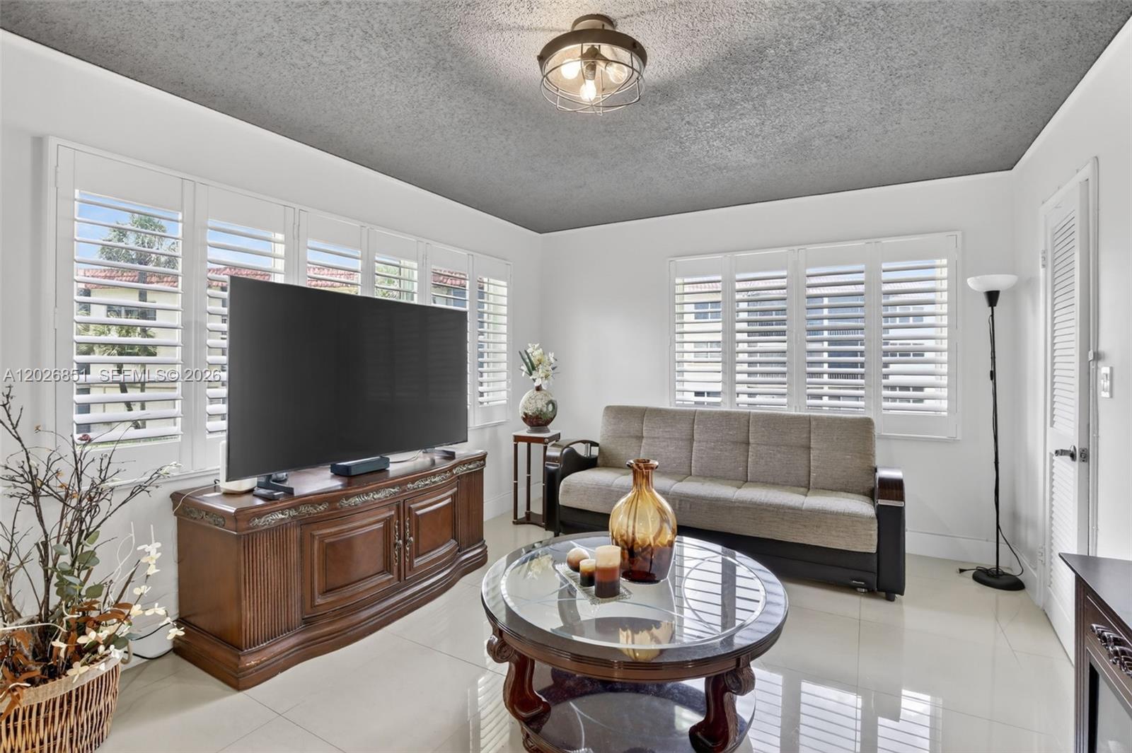HOLLYBROOK GOLF AND - Residential