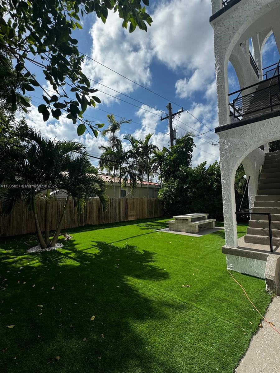 444 Ponce De Leon Blvd 12