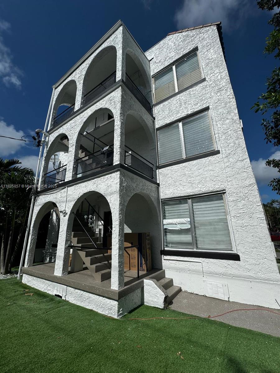 444 Ponce De Leon Blvd 12