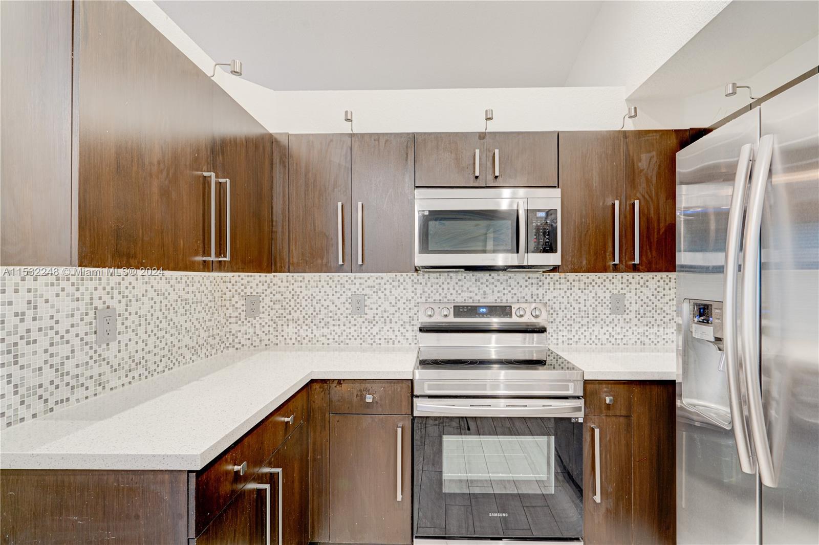 SECTOR 2-PARCELS 12 13 14 - Residential Lease