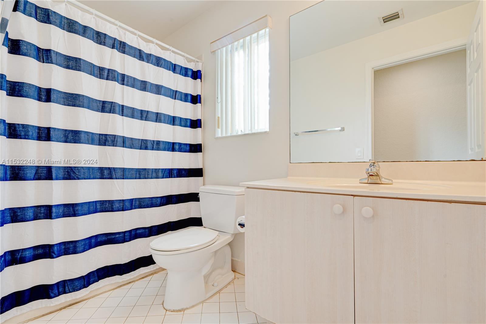 SECTOR 2-PARCELS 12 13 14 - Residential Lease