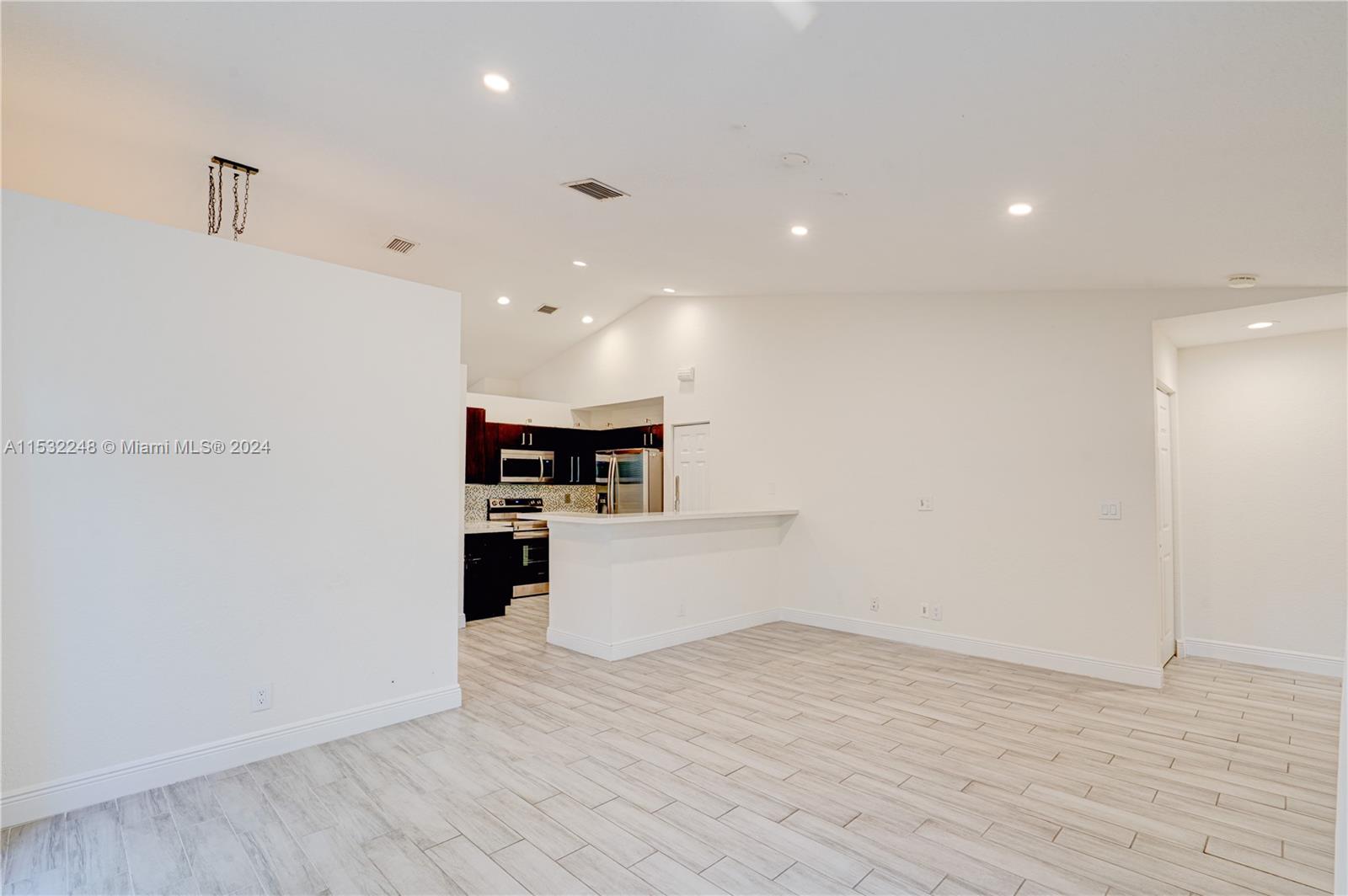 SECTOR 2-PARCELS 12 13 14 - Residential Lease