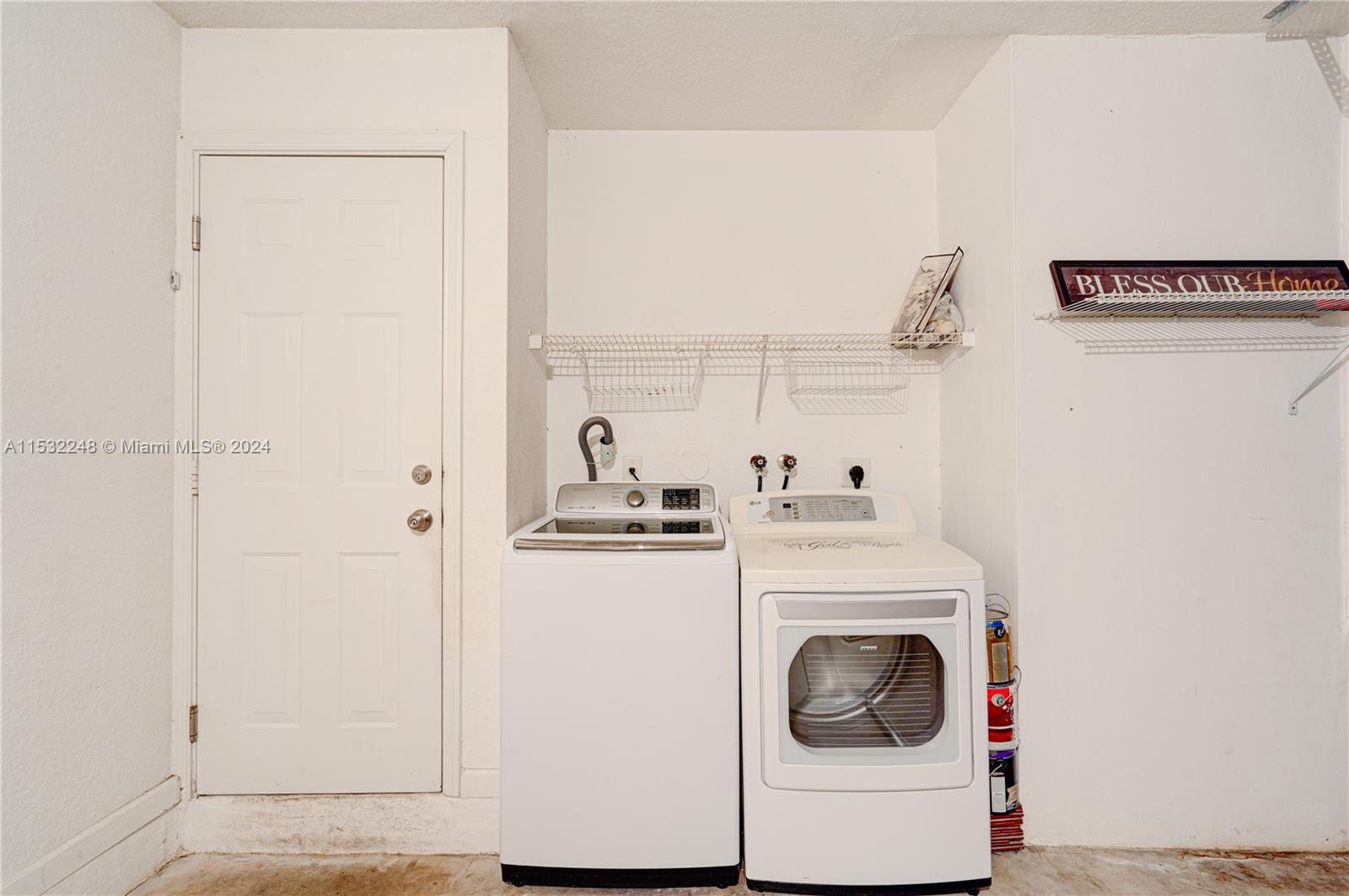 SECTOR 2-PARCELS 12 13 14 - Residential Lease