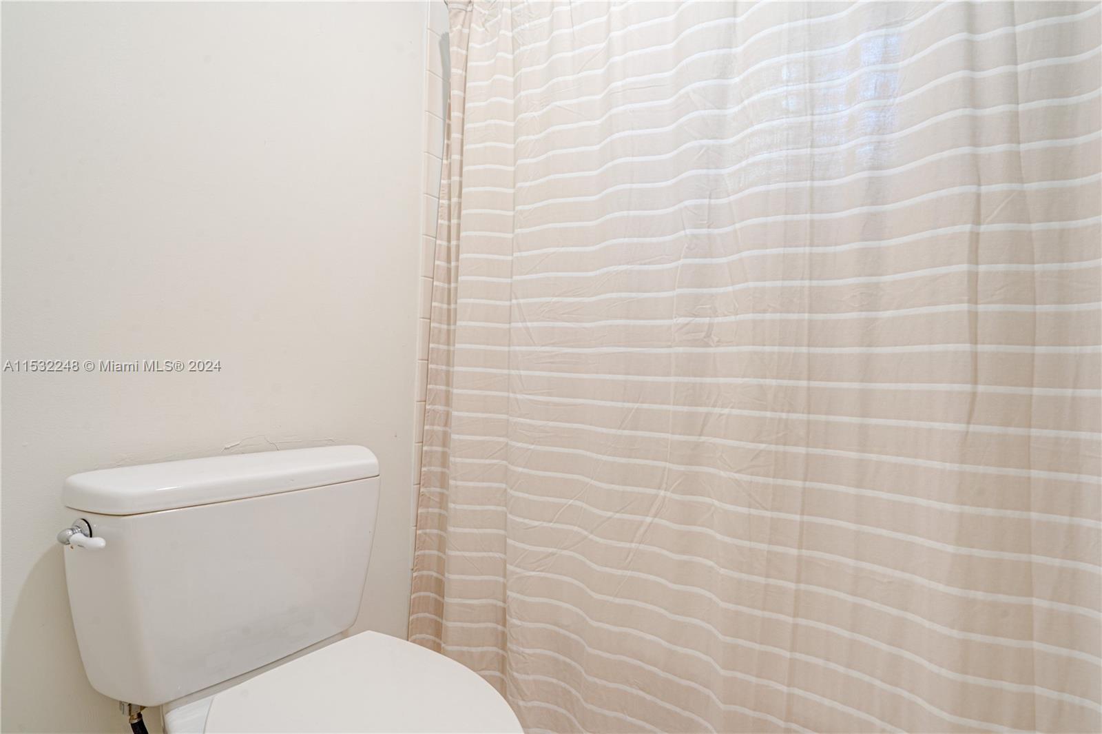 SECTOR 2-PARCELS 12 13 14 - Residential Lease