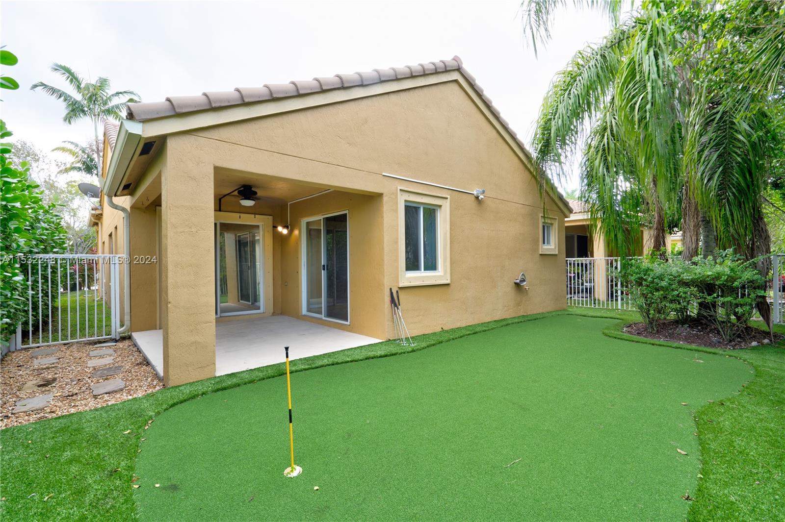 SECTOR 2-PARCELS 12 13 14 - Residential Lease