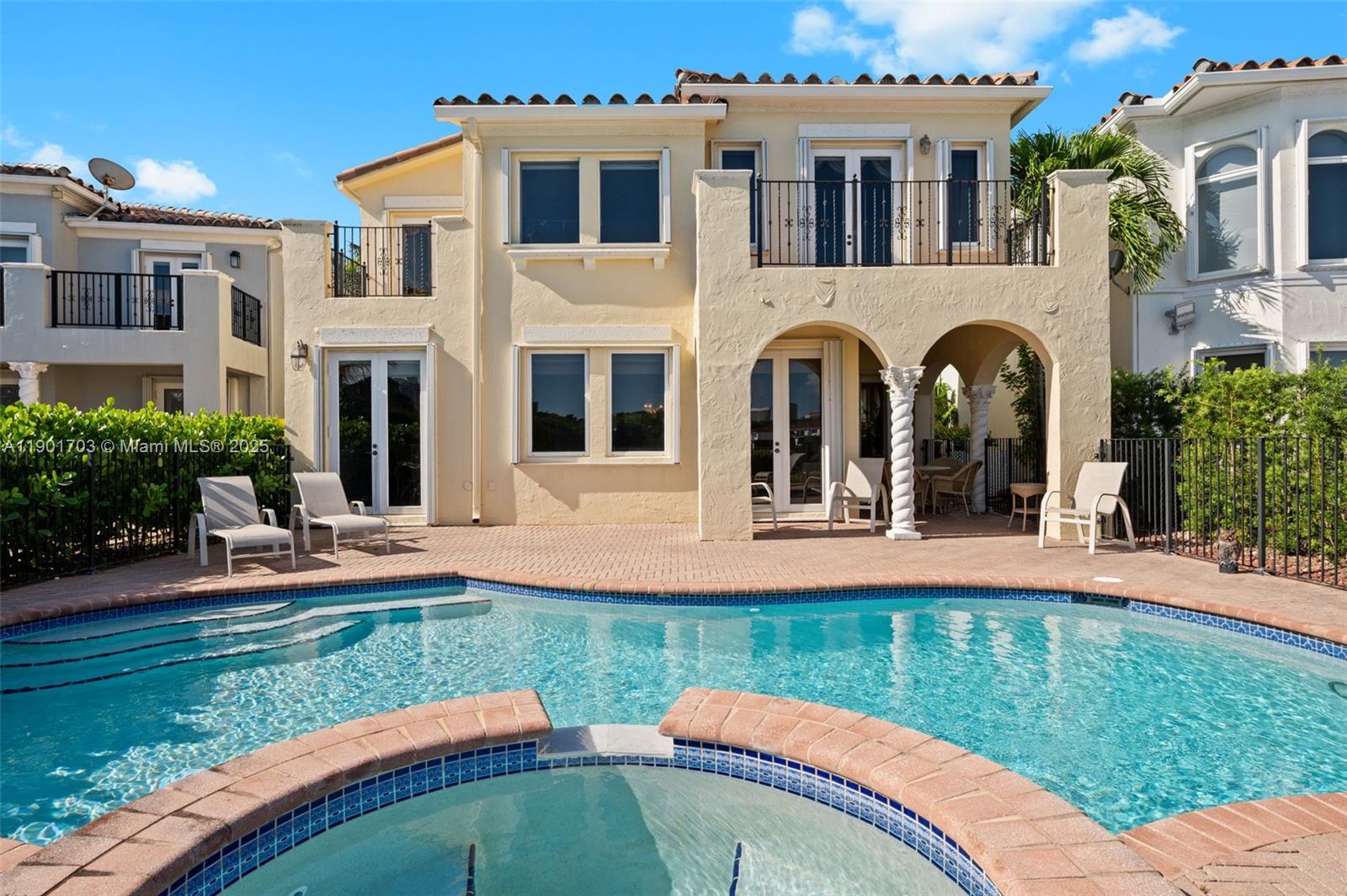 AVENTURA LAKES PHASE 1 - Residential