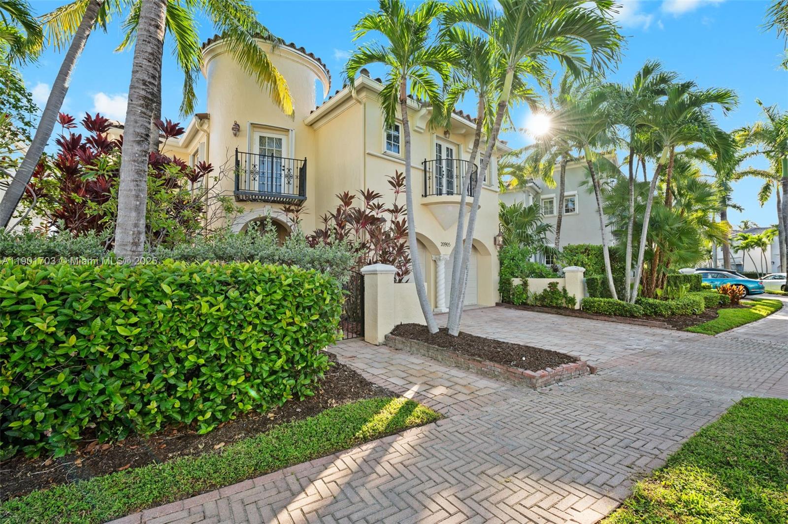 AVENTURA LAKES PHASE 1 - Residential