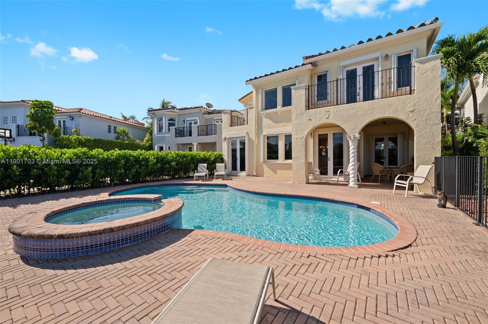 AVENTURA LAKES PHASE 1 - Residential