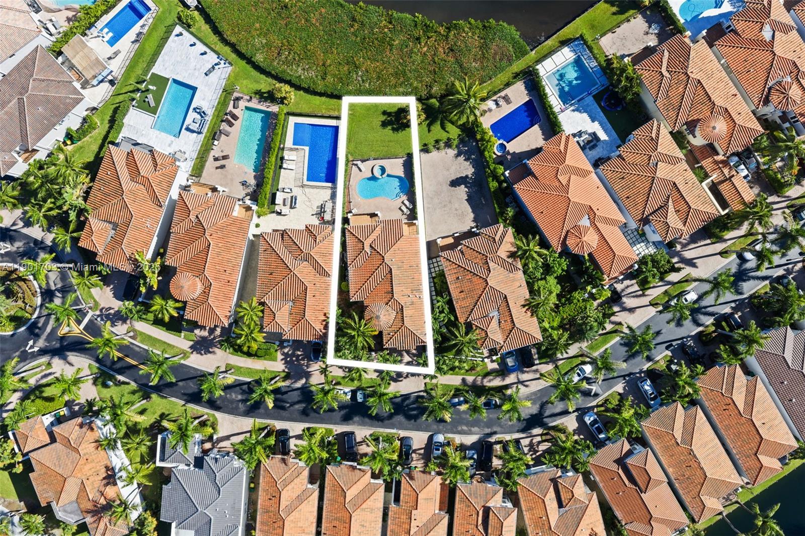 AVENTURA LAKES PHASE 1 - Residential