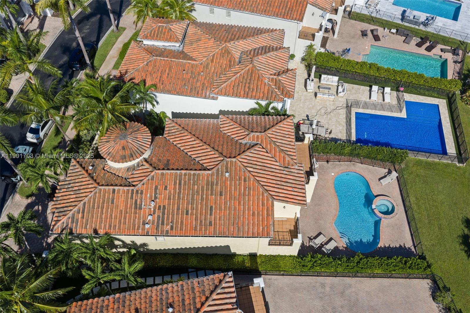 AVENTURA LAKES PHASE 1 - Residential