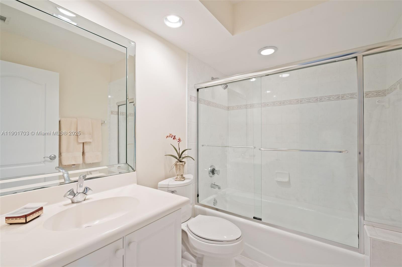 AVENTURA LAKES PHASE 1 - Residential