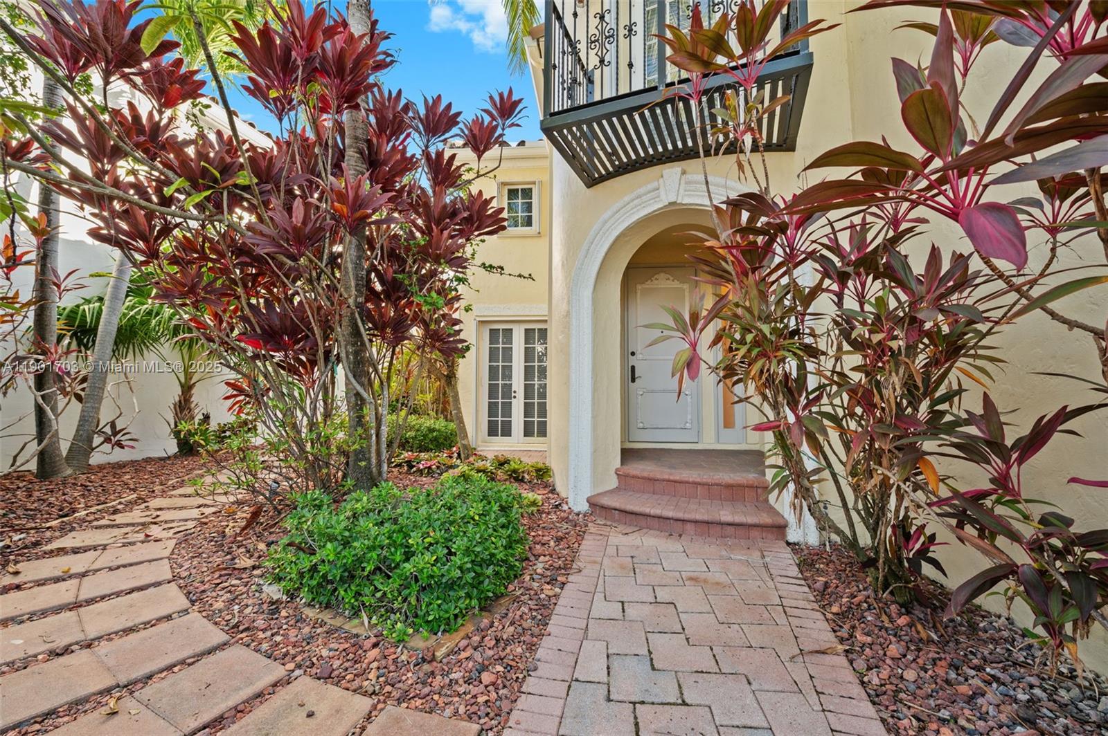 AVENTURA LAKES PHASE 1 - Residential