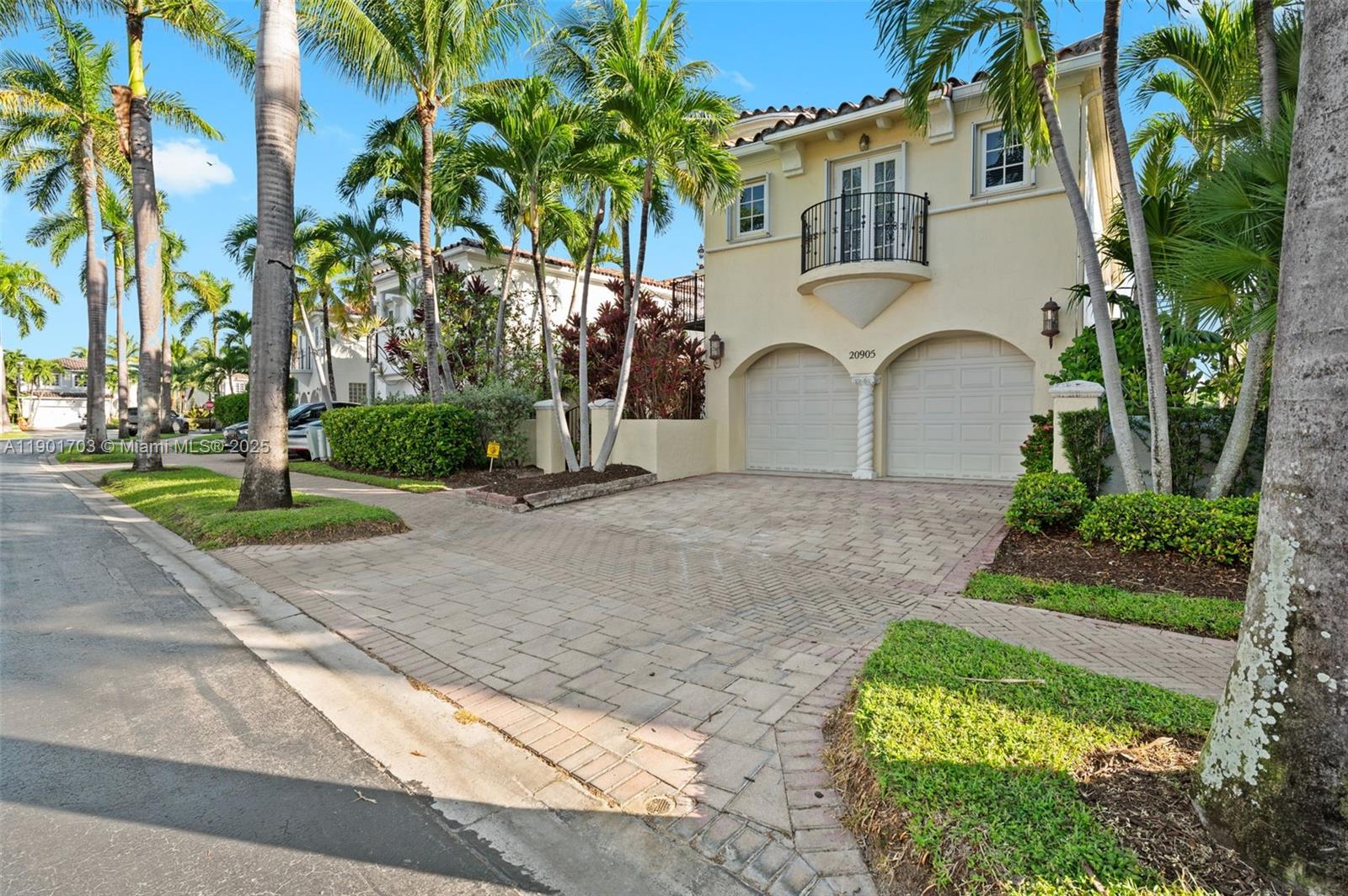 AVENTURA LAKES PHASE 1 - Residential