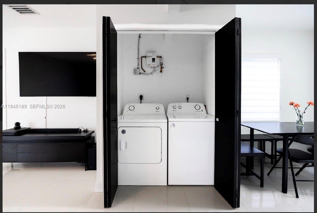 KENSINGTON 1ST ADDN - Residential