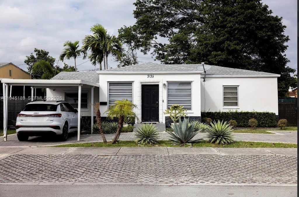 Photo of Miami, FL 33125 (MLS # A11945189)